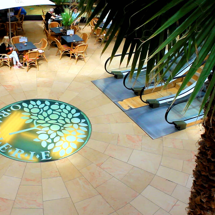 猫 シ Corp. — 家族. 労働. 쇼핑. (2016)